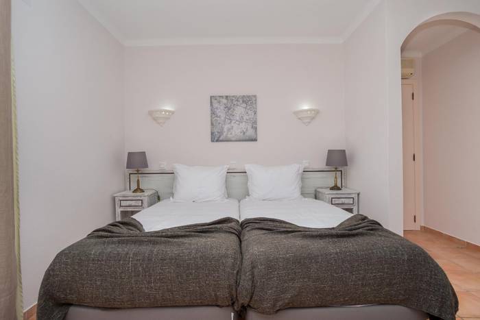 Four bedroom villa with private pool colina da lapa & villas carvoeiro Four bedroom villa with private pool colina da lapa & villas carvoeiro