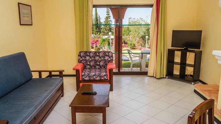 Apartamento com 3 quartos Colina Village  Carvoeiro