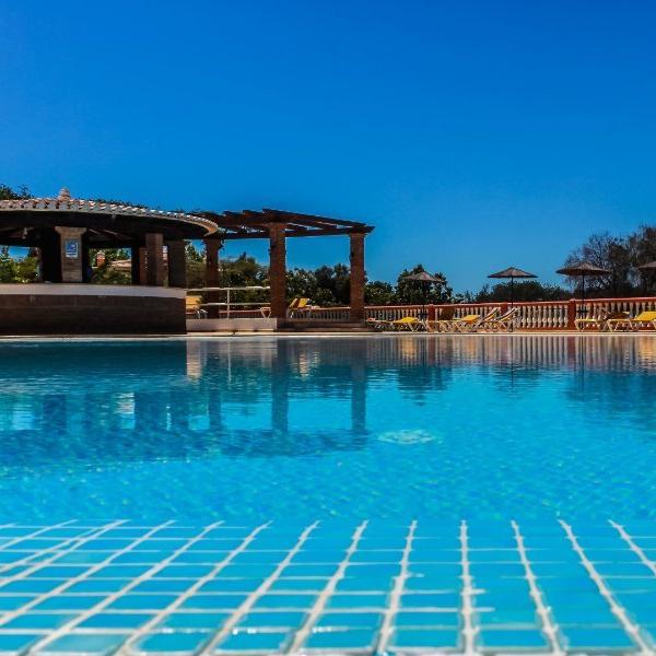 Swimming pools Colina da Lapa & Villas Carvoeiro Swimming pools Colina da Lapa & Villas Carvoeiro